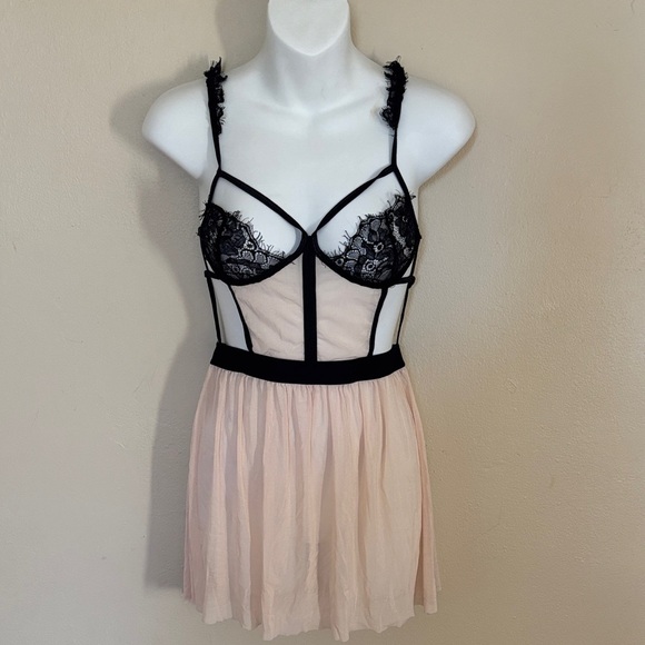 Other - Chic Black and Pink Lace Chemise